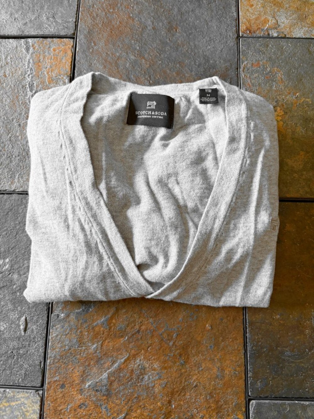 Scotch & Soda men’s light heather gray V-neck button up cardigan size M